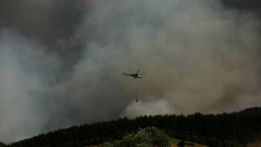 Sakarya’da başlayan orman yangını sabaha kadar sürdü: Köyler boşaltıldı, TSK da devrede 5